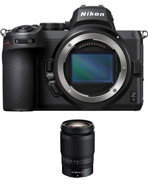 كاميرا نيكون Z5 بدون مرآة (VOA040AM) + عدسة 24-200 + بطاقة عضوية